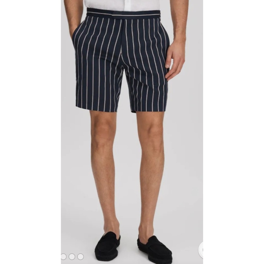 Reiss Shorts Size 34 Navy White Stripes Lake Shorts Preppy Side Adjusters